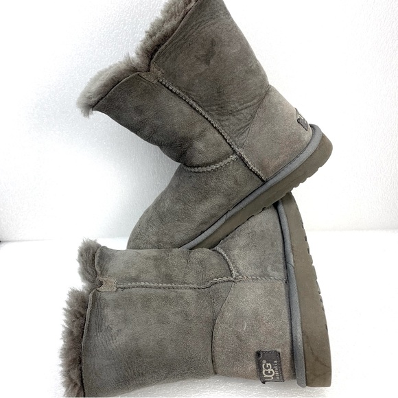 UGG Bailey Button Suede Sheepskin Short Boot - Women's 6 - Picture 6 of 11